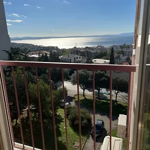 Ura Apartman