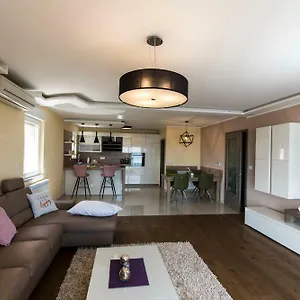 Sandra Rijeka